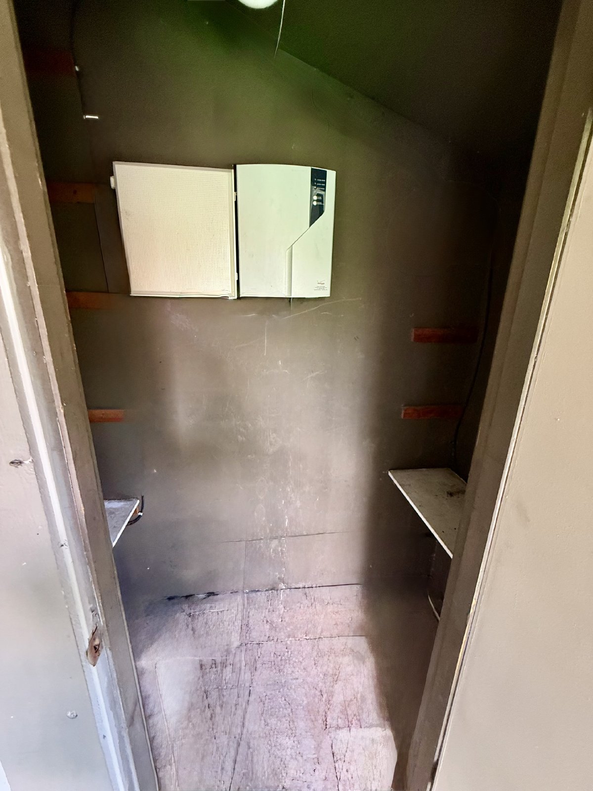 Bed 1.5 Bath 3rd Floor Condo App Fee Waived with Approved Application property image