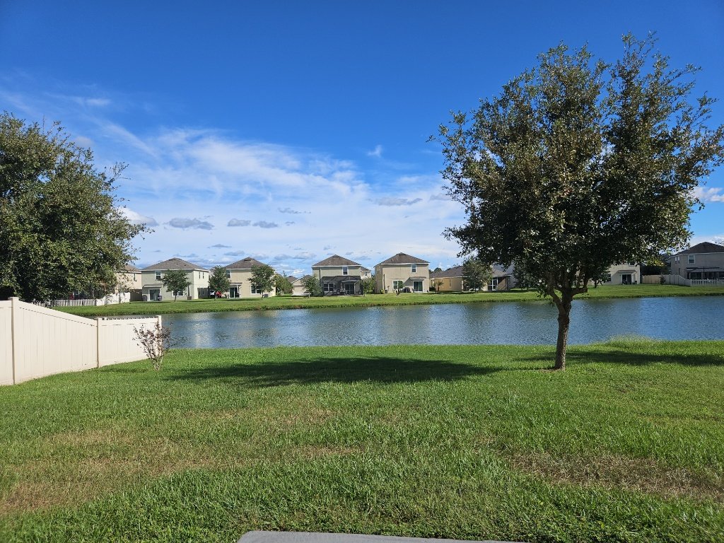 4 Bed, 2.5 Bath Home In EPPERSON Lagoon Community! property image