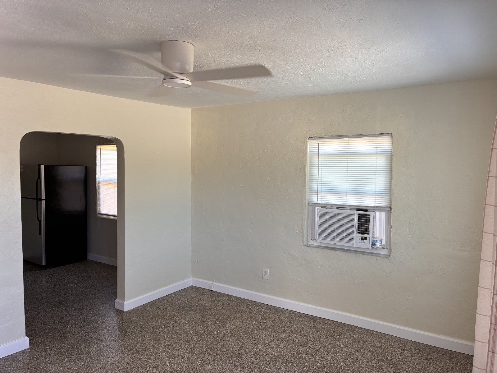 Move In Ready 2/1 In The Heart Of St. Pete property image