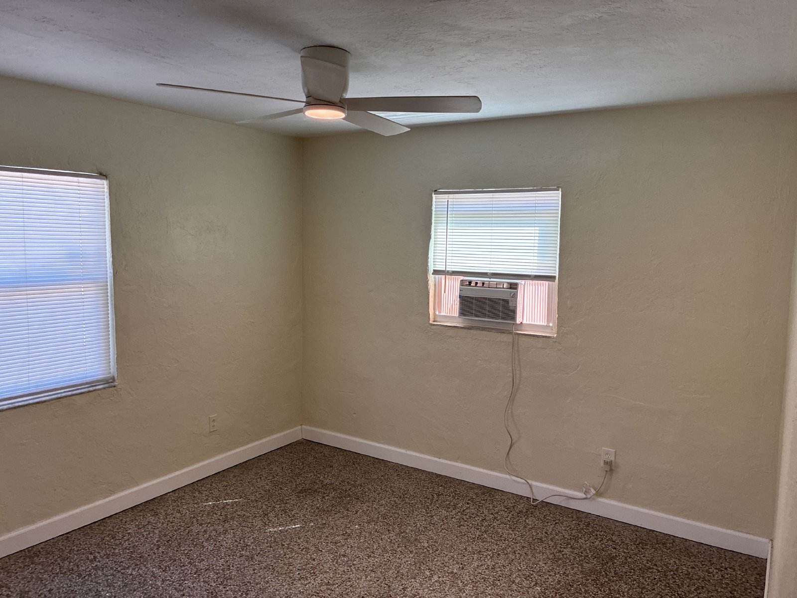 Move In Ready 2/1 In The Heart Of St. Pete property image