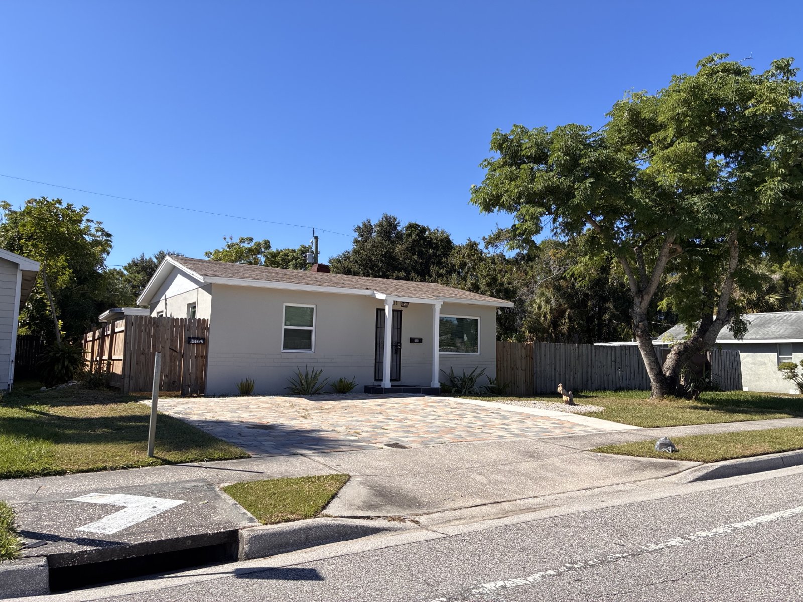 Move In Ready 2/1 In The Heart Of St. Pete property image