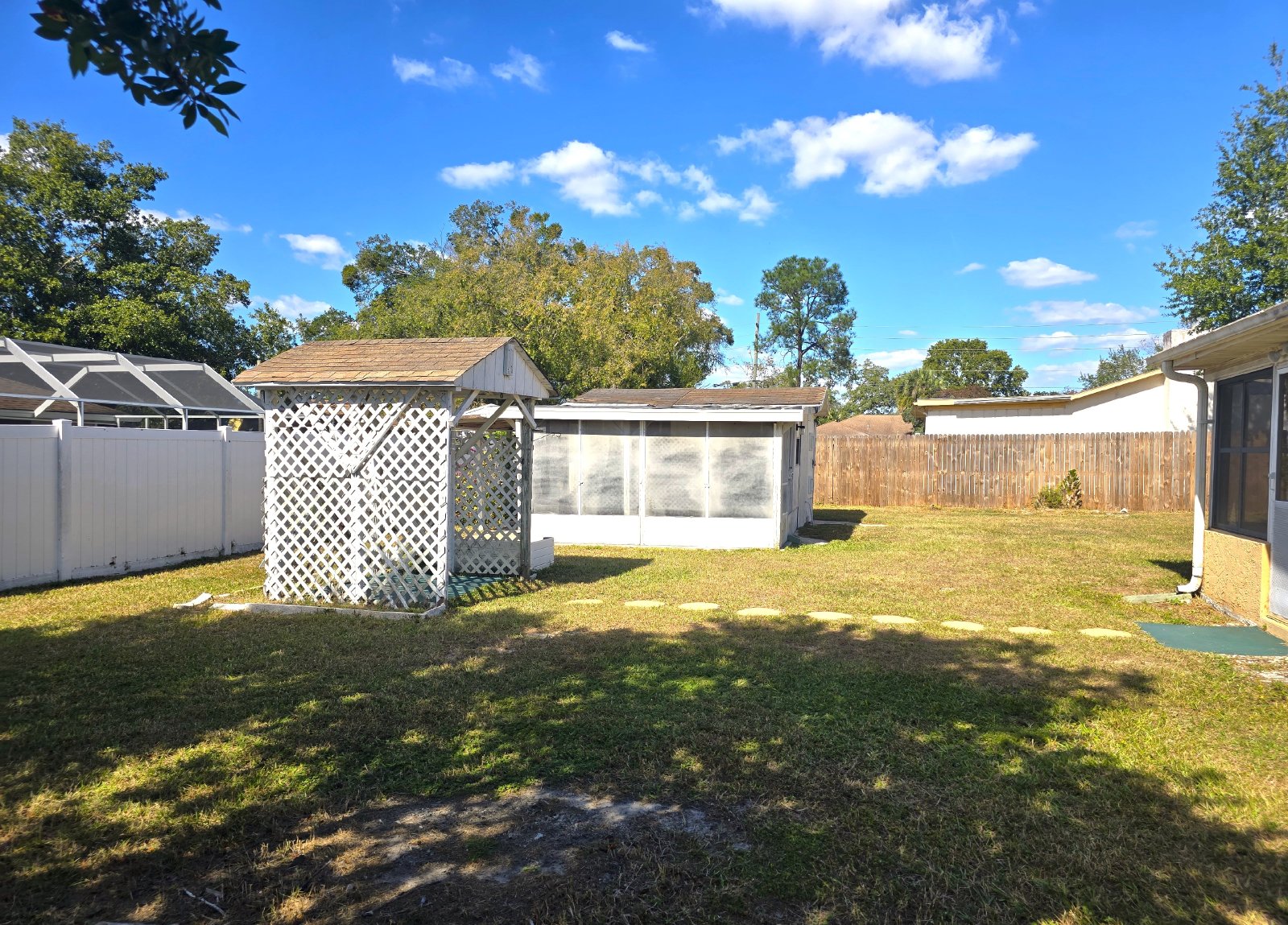 3/2/1/CP Available Now in Spring Hill! property image