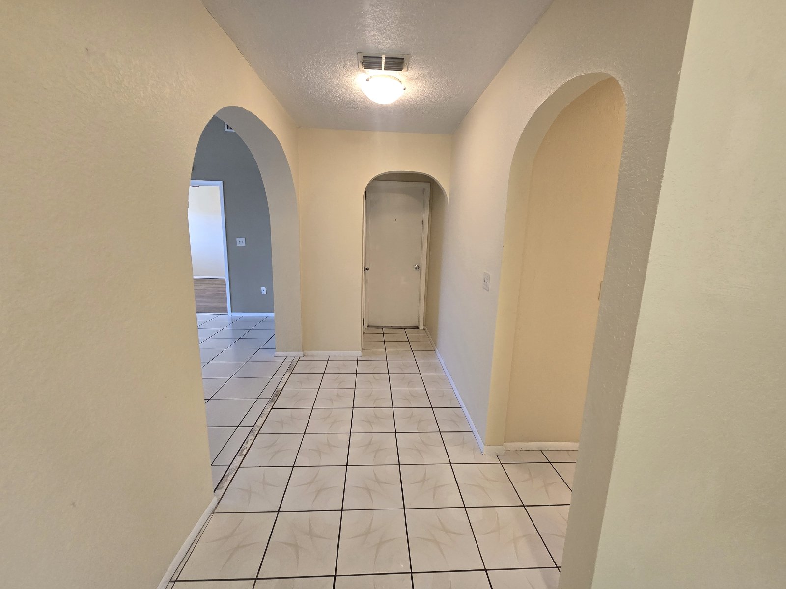 3/2/1/CP Available Now in Spring Hill! property image