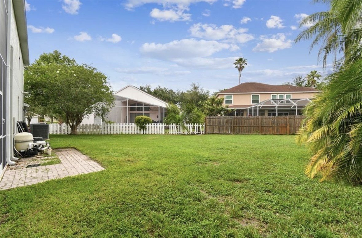 Gorgeous! Tampa Palms 4/3.5/2 Pool Home. property image