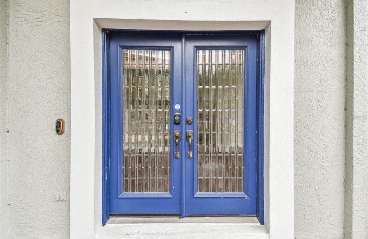 Gorgeous! Tampa Palms 4/3.5/2 Pool Home. property image