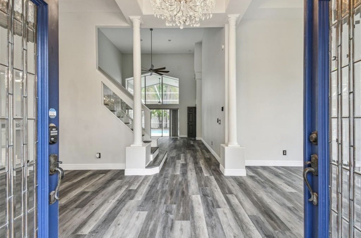 Gorgeous! Tampa Palms 4/3.5/2 Pool Home. property image