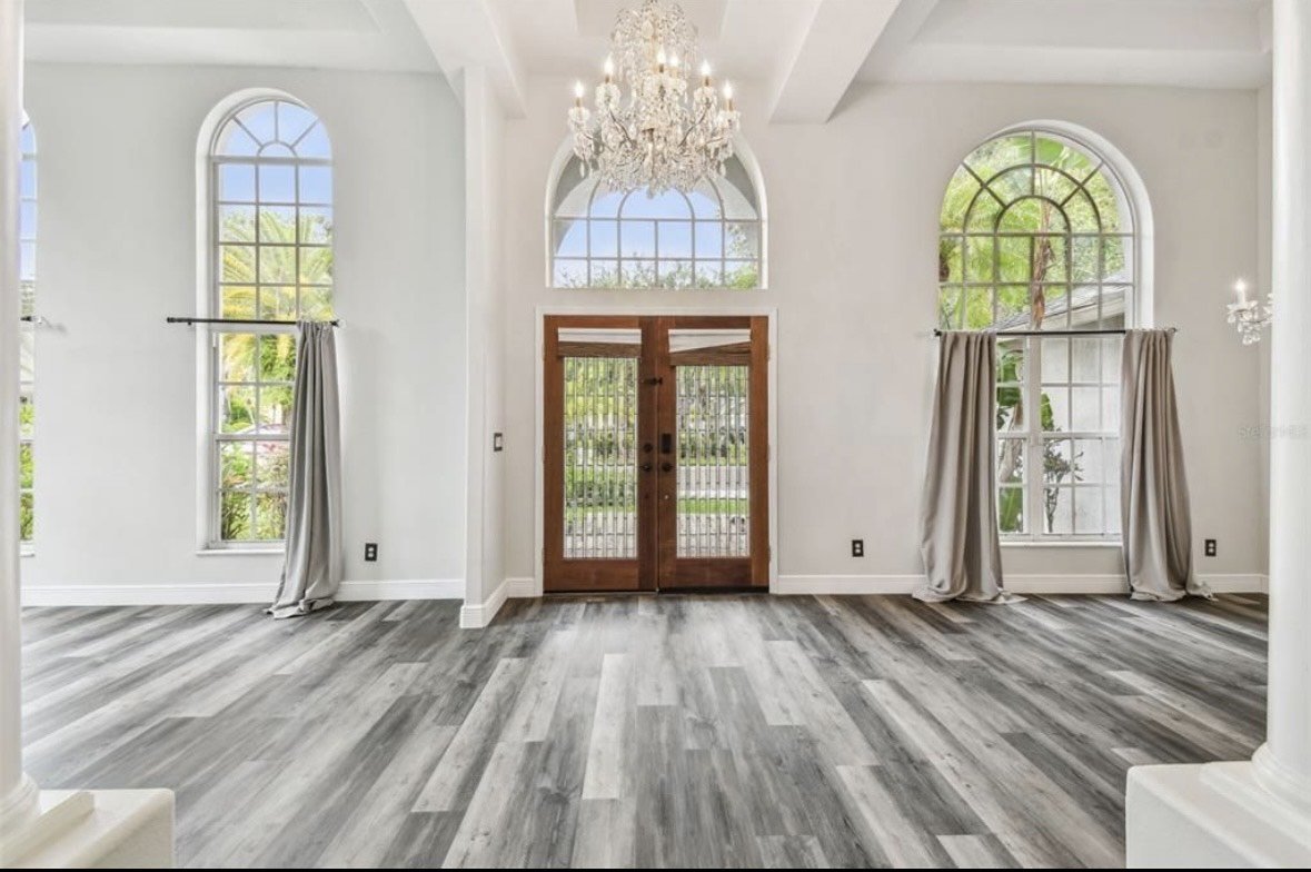 Gorgeous! Tampa Palms 4/3.5/2 Pool Home. property image