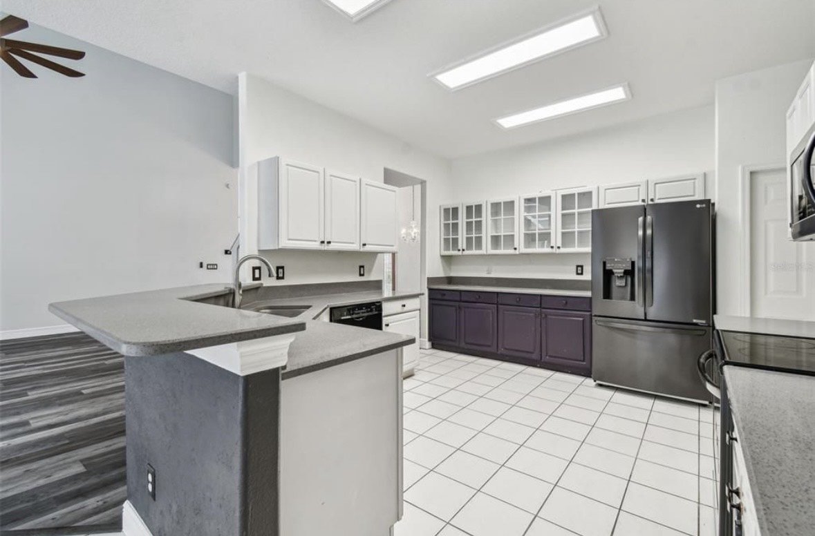 Gorgeous! Tampa Palms 4/3.5/2 Pool Home. property image