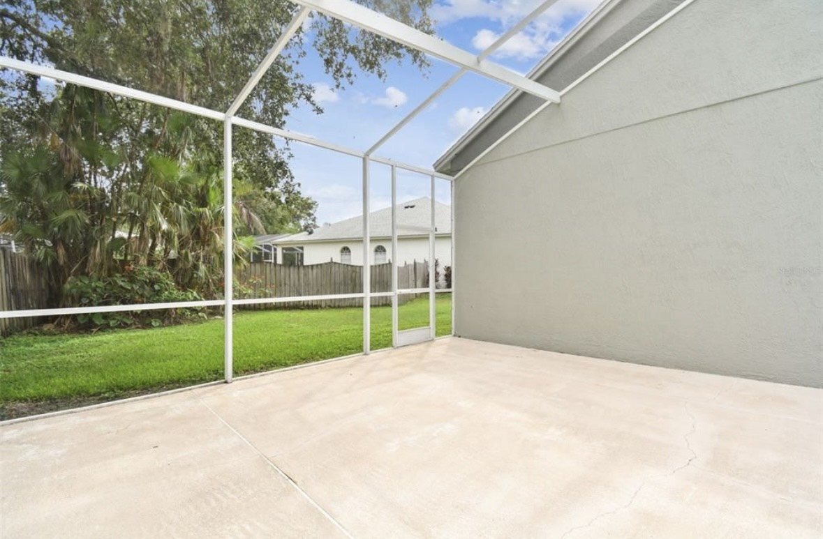 Gorgeous! Tampa Palms 4/3.5/2 Pool Home. property image