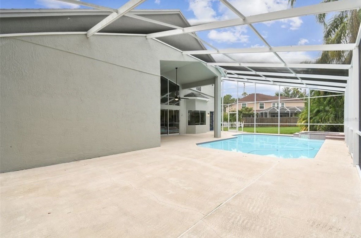 Gorgeous! Tampa Palms 4/3.5/2 Pool Home. property image