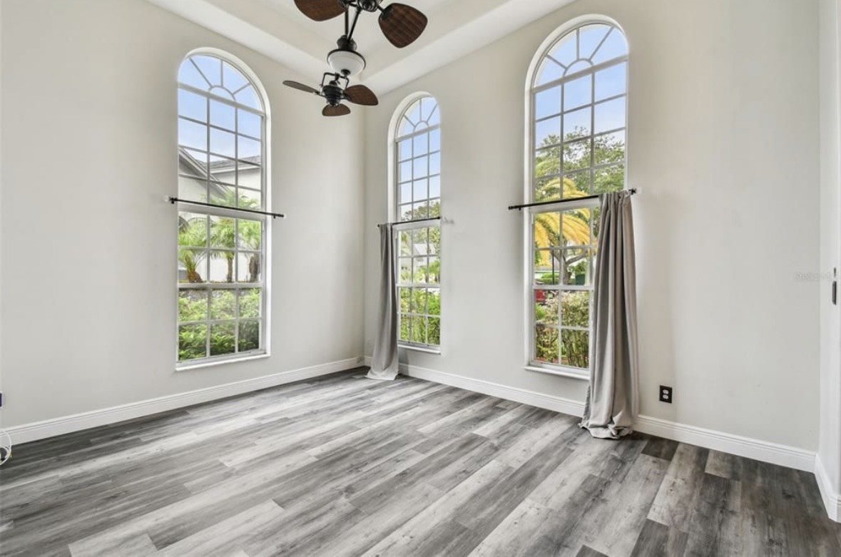 Gorgeous! Tampa Palms 4/3.5/2 Pool Home. property image