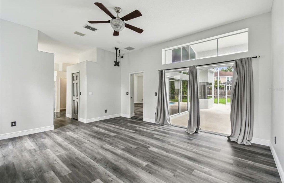 Gorgeous! Tampa Palms 4/3.5/2 Pool Home. property image