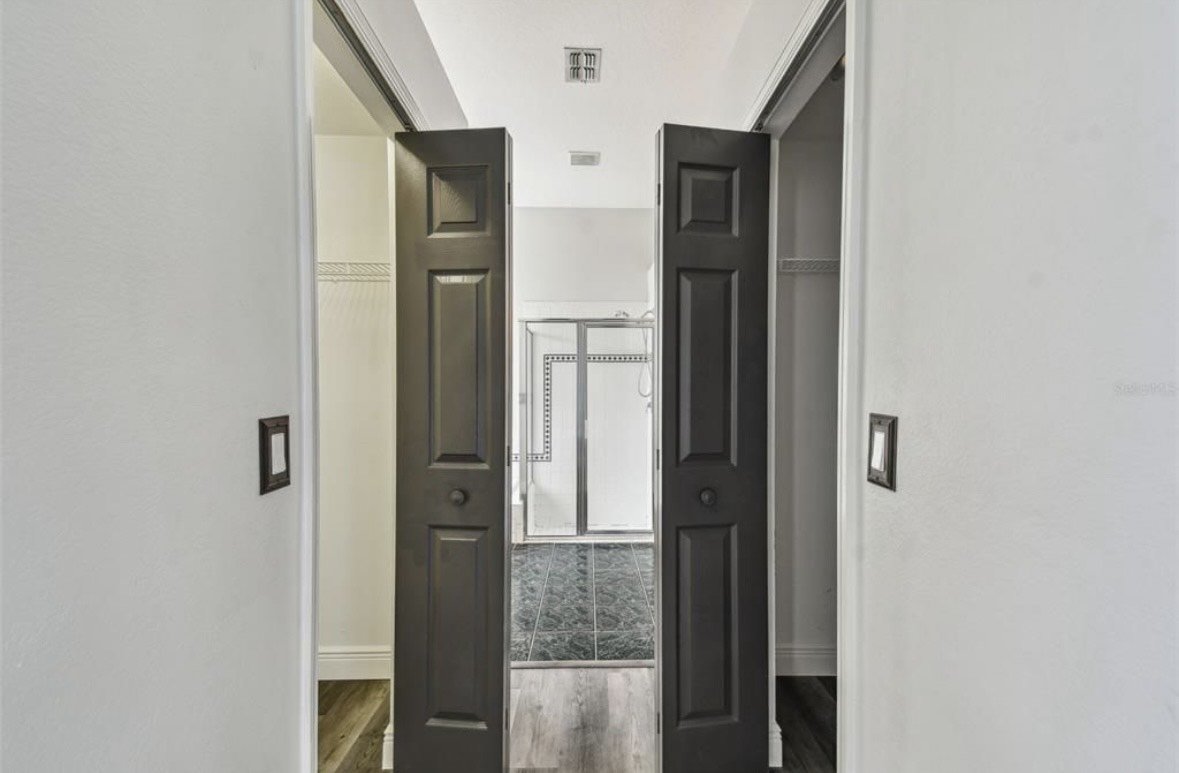 Gorgeous! Tampa Palms 4/3.5/2 Pool Home. property image