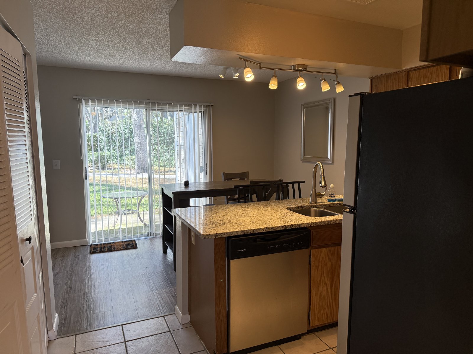 FURNISHED 2 Bedroom 2.5 Bath Townhouse Near USF property image