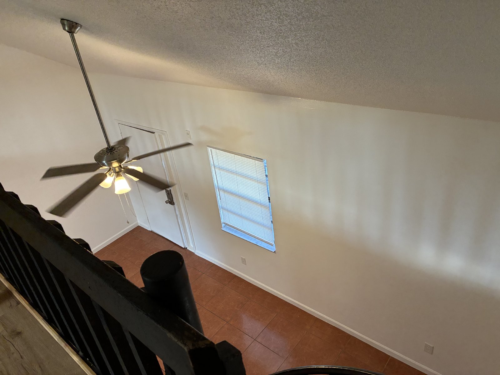 Cozy 1/1 Loft Style Apartment property image