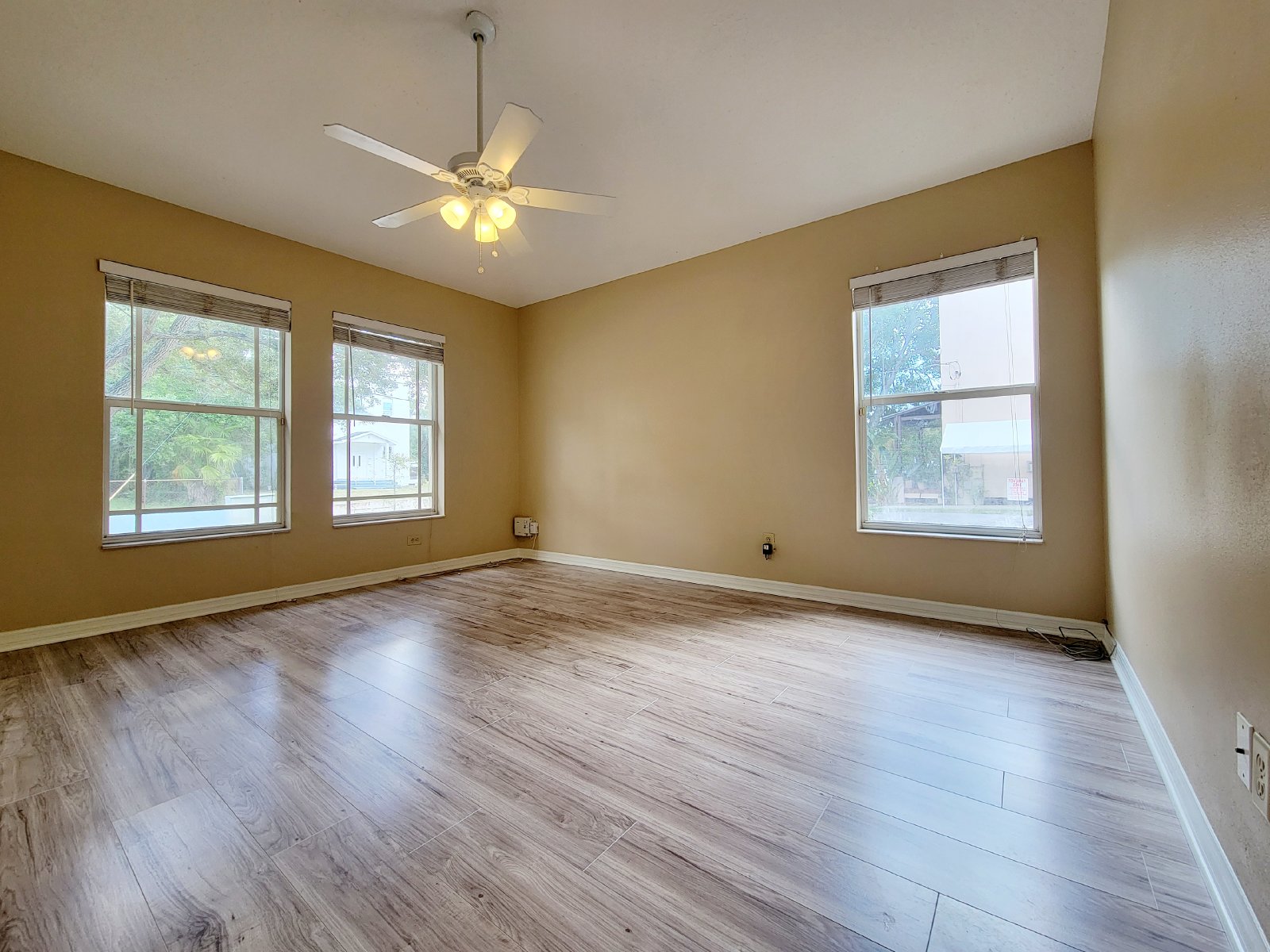 3/2 In Old West Tampa With Off Street Parking property image