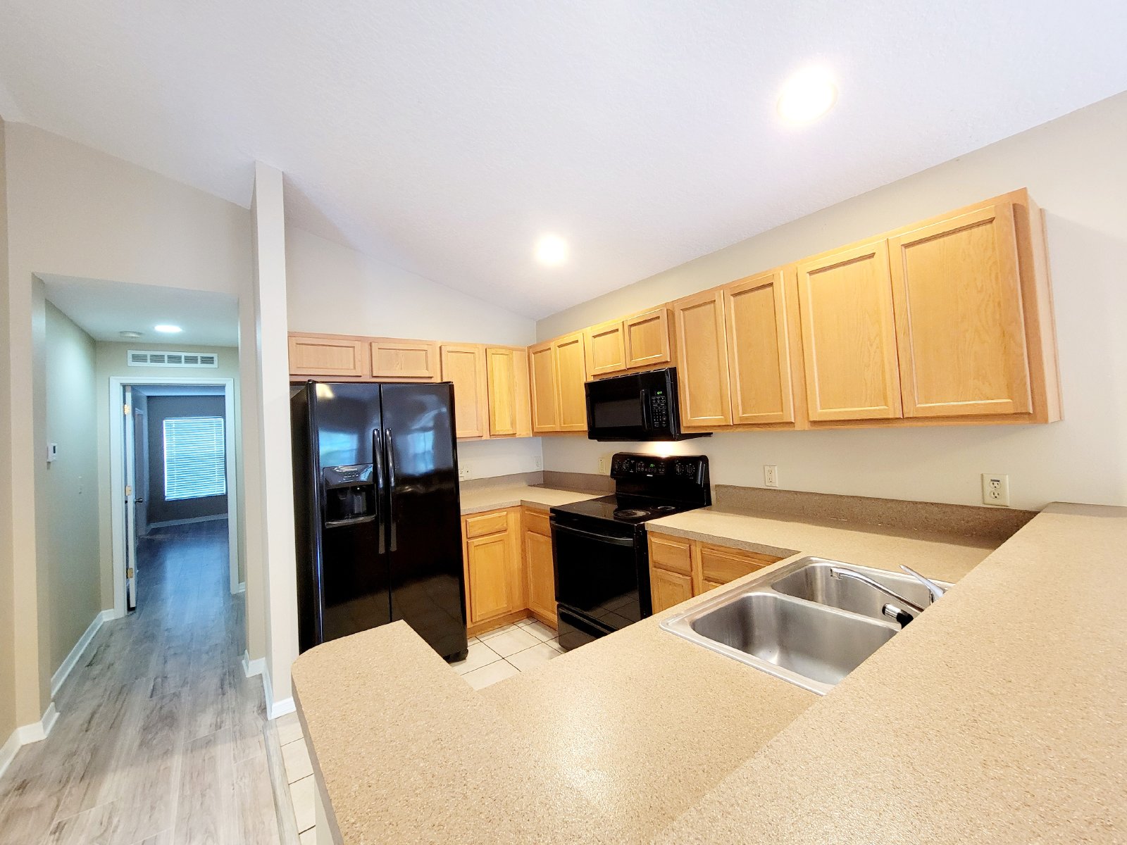 3/2 In Old West Tampa With Off Street Parking property image