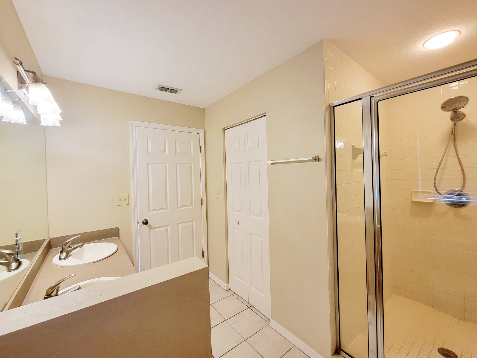 3/2 In Old West Tampa With Off Street Parking property image