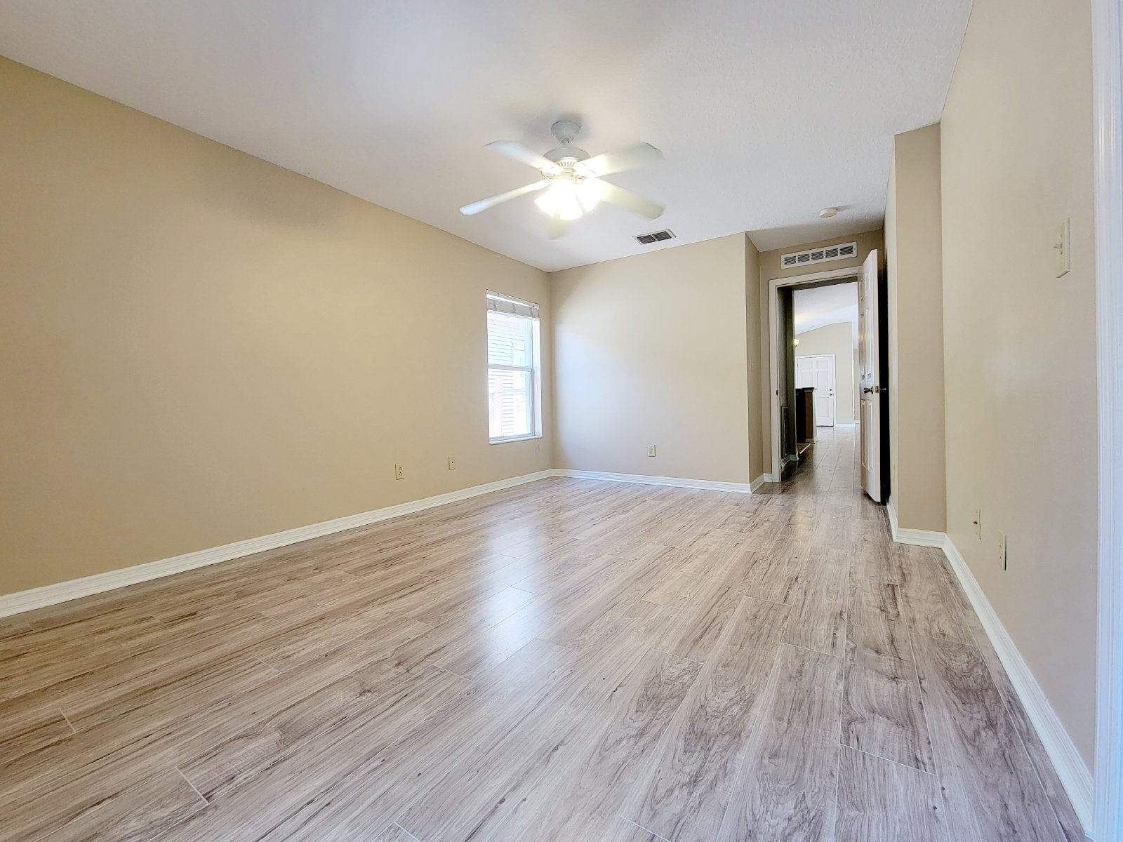 3/2 In Old West Tampa With Off Street Parking property image