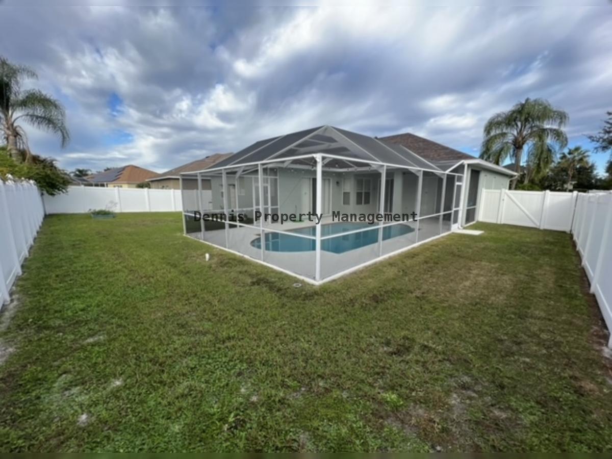 Fully Fenced 4br/3ba Pool Home For Rent Located In Valencia Gardens property image