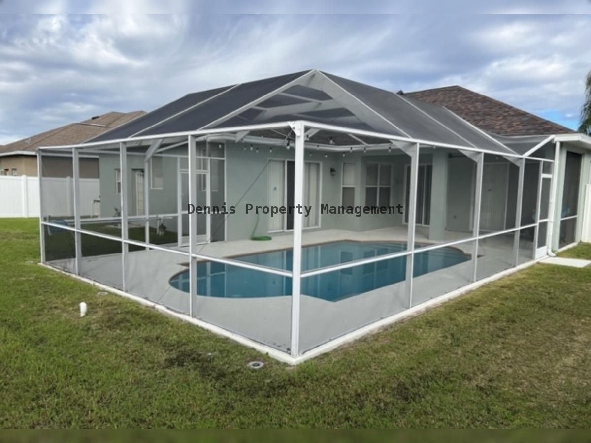 Fully Fenced 4br/3ba Pool Home For Rent Located In Valencia Gardens property image