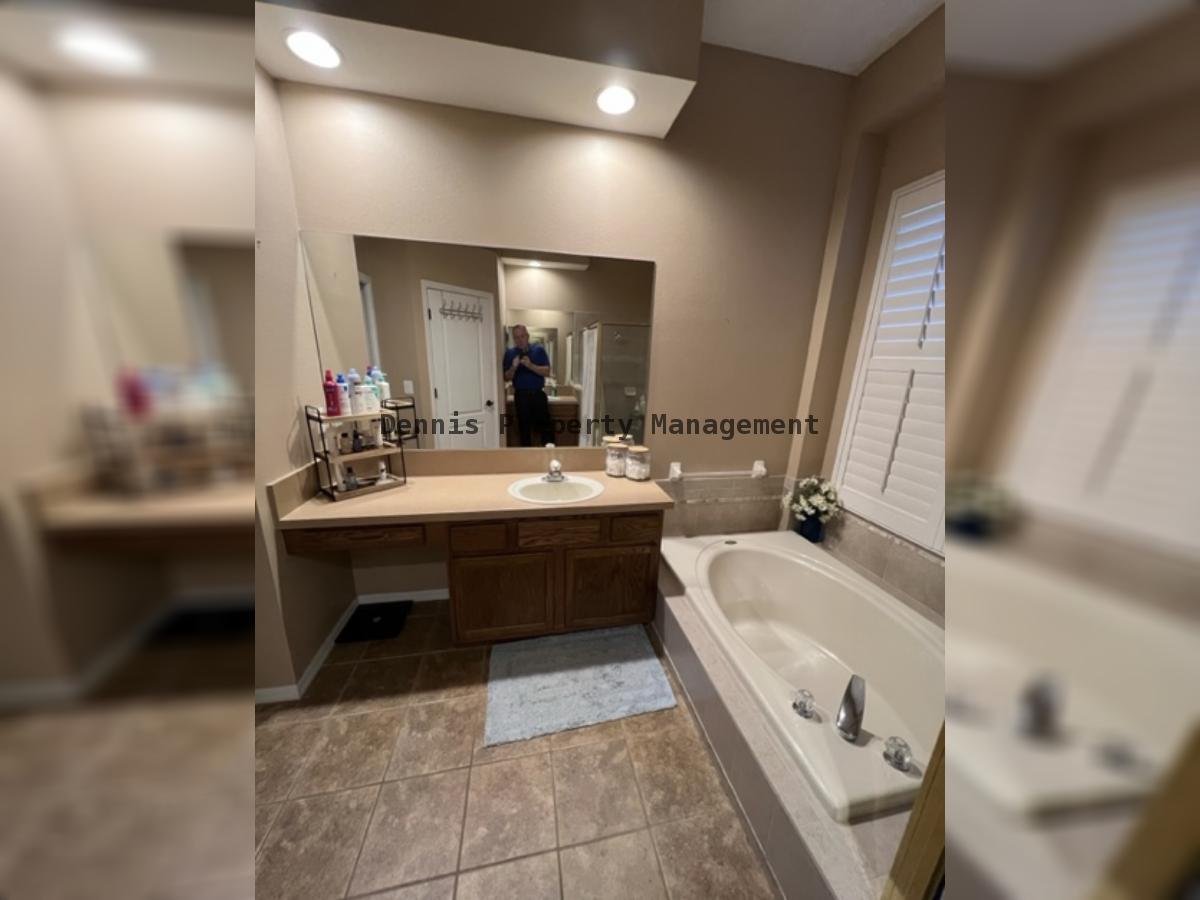 Fully Fenced 4br/3ba Pool Home For Rent Located In Valencia Gardens property image