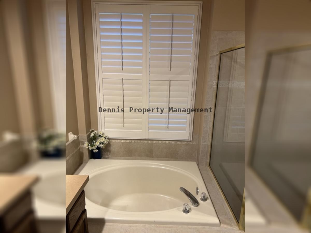 Fully Fenced 4br/3ba Pool Home For Rent Located In Valencia Gardens property image