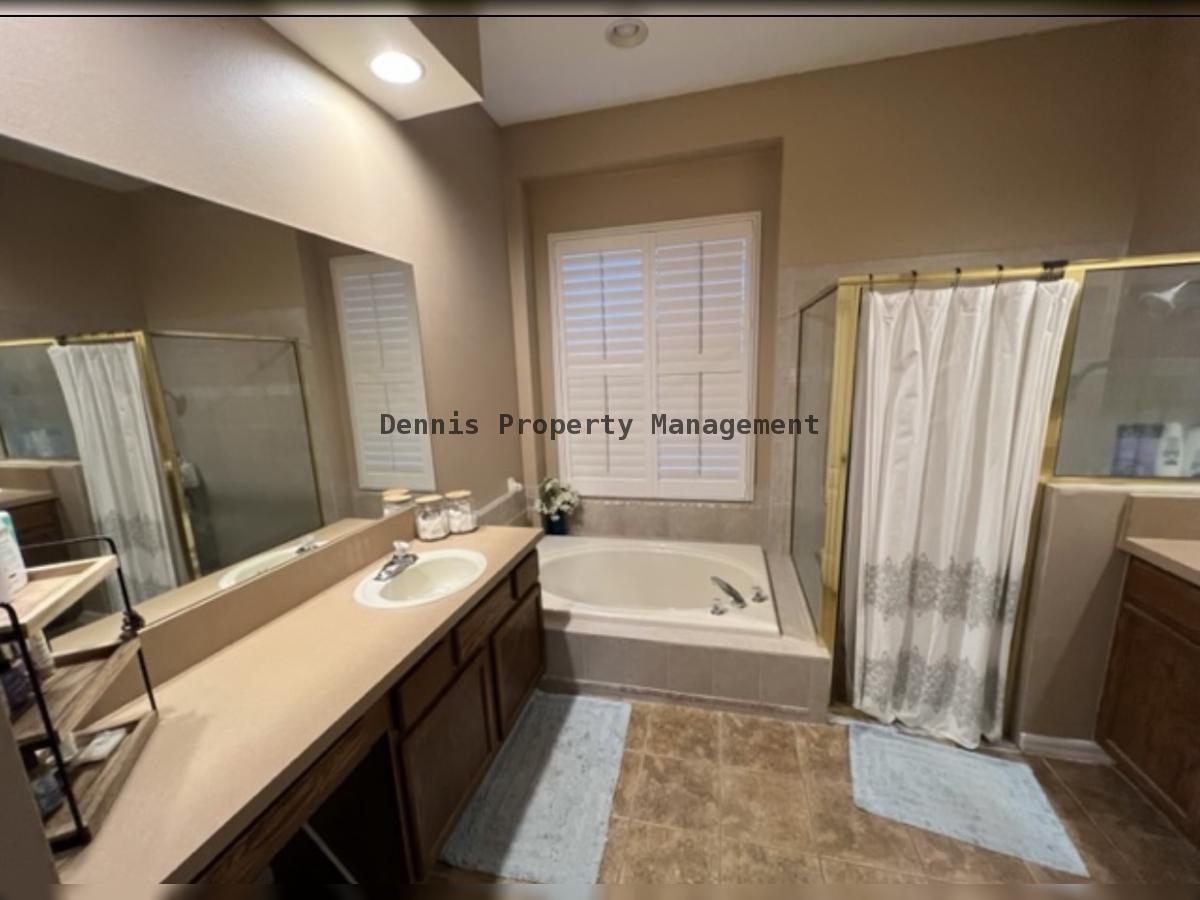 Fully Fenced 4br/3ba Pool Home For Rent Located In Valencia Gardens property image