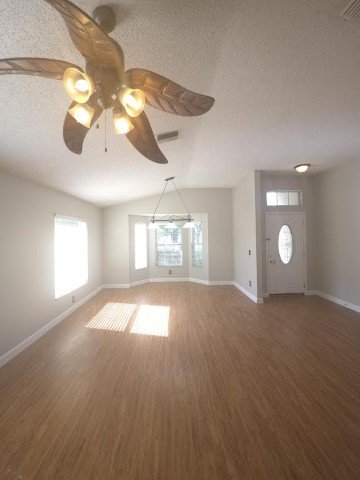 Large 4/2 In Tampa- Andover property image