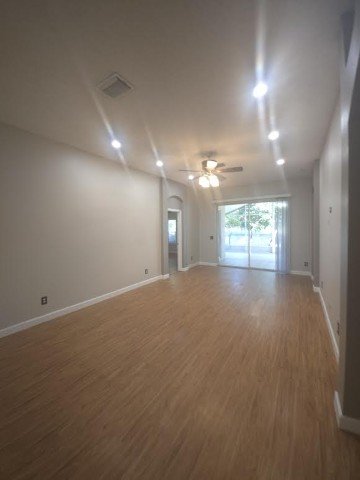 Large 4/2 In Tampa- Andover property image