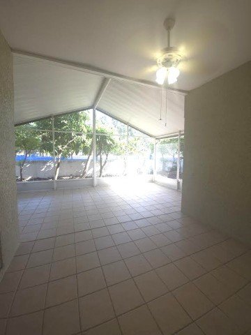 Large 4/2 In Tampa- Andover property image