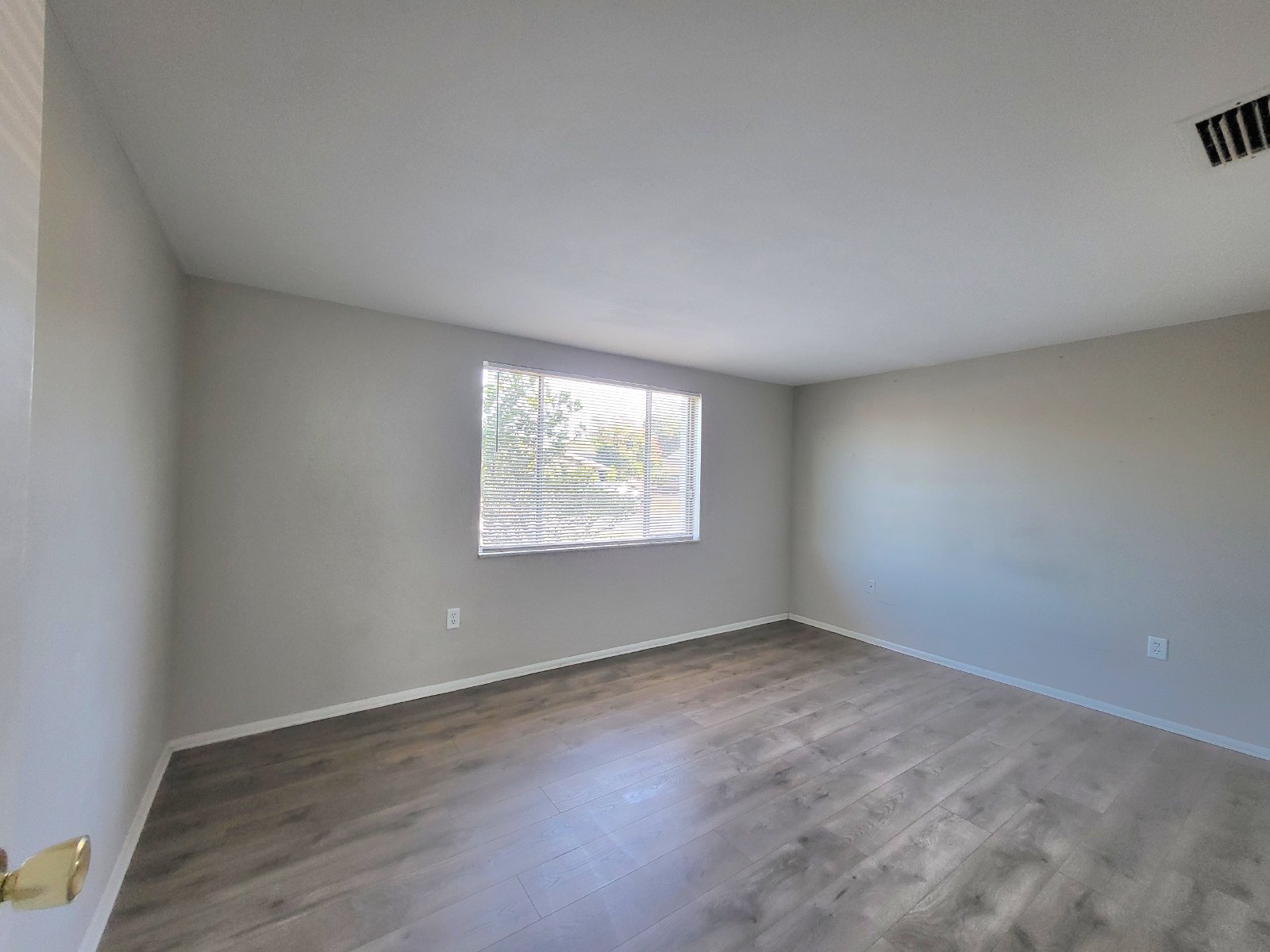 Newly Renovated Beautiful 2/2/1. property image