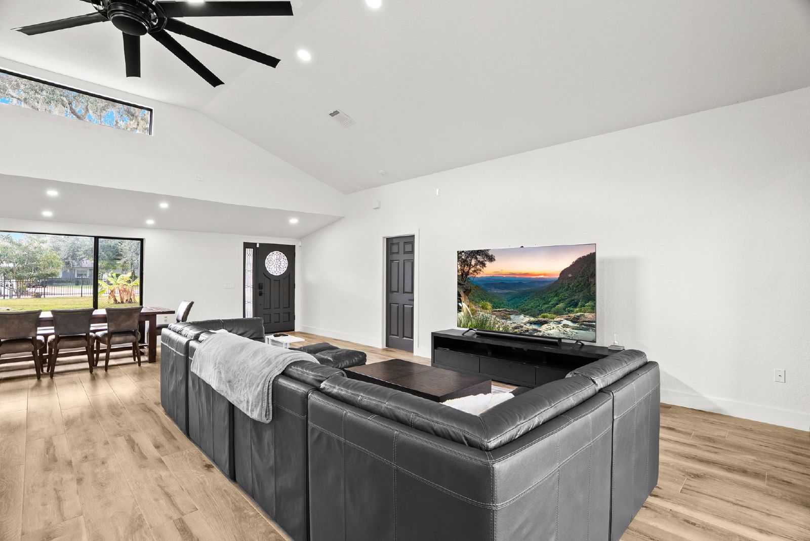 FIRST TIME Rental On Half Moon Lake!!! property image