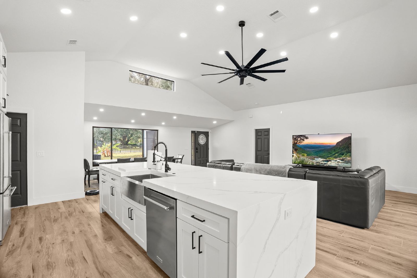 FIRST TIME Rental On Half Moon Lake!!! property image