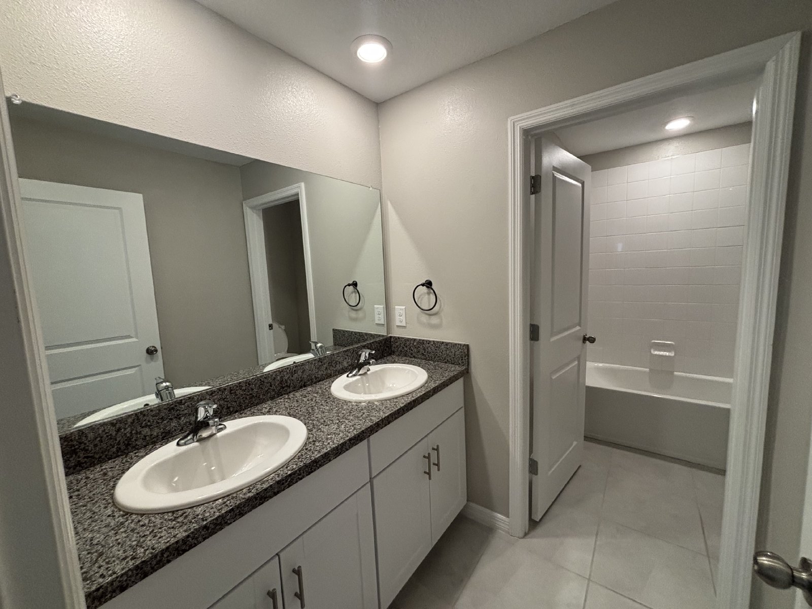 Villages Of Avalon property image