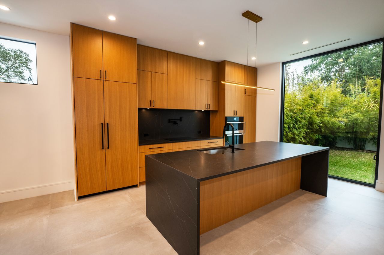 New Built Beauty In South Tampa-Four Bed, Four And A Half Bath property image