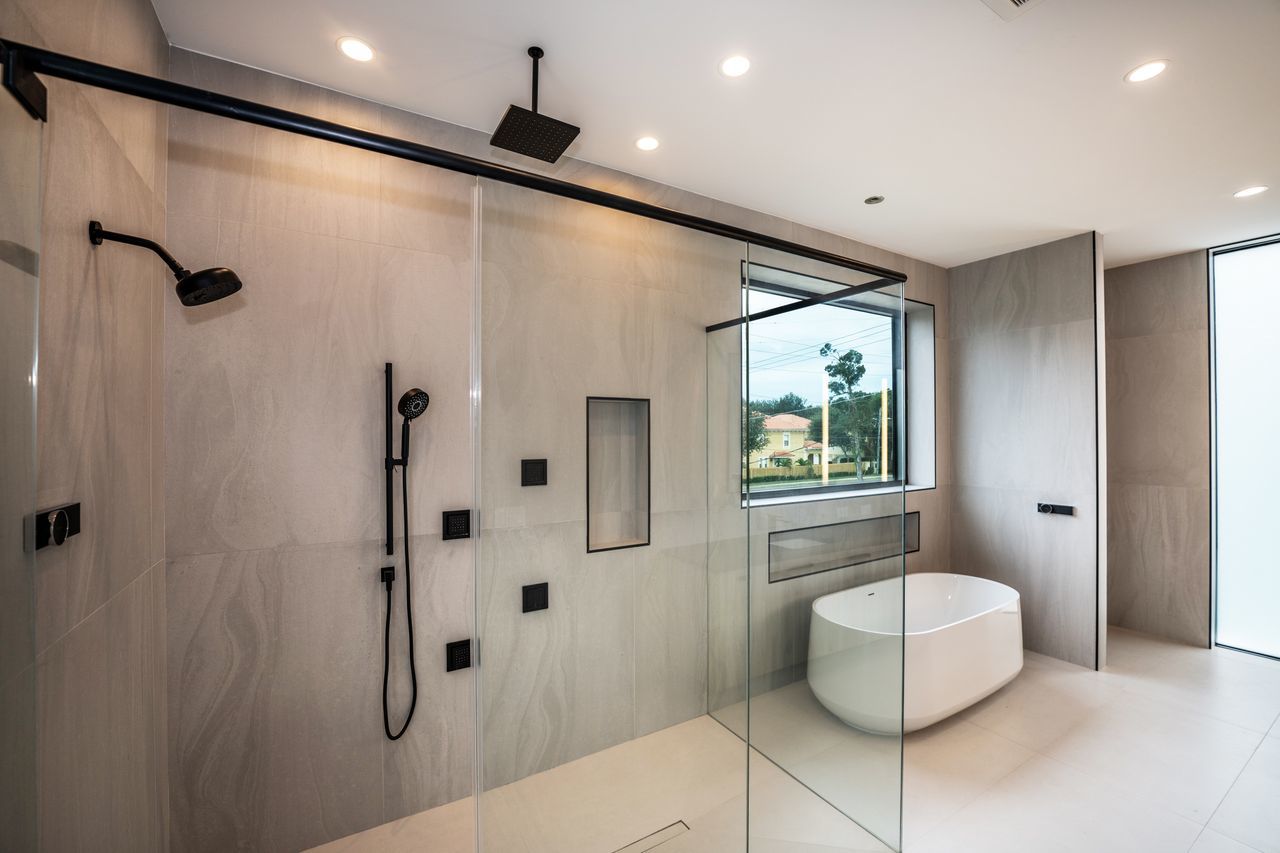 New Built Beauty In South Tampa-Four Bed, Four And A Half Bath property image