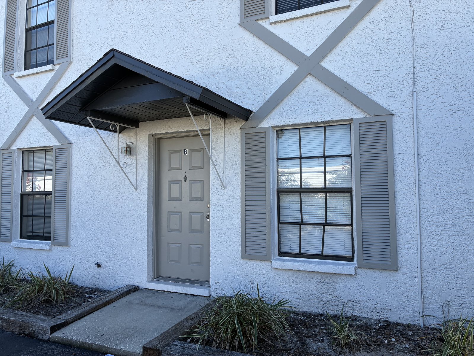 2/1 Apartment Centrally Located Near Gandy & Dale Mabry property image