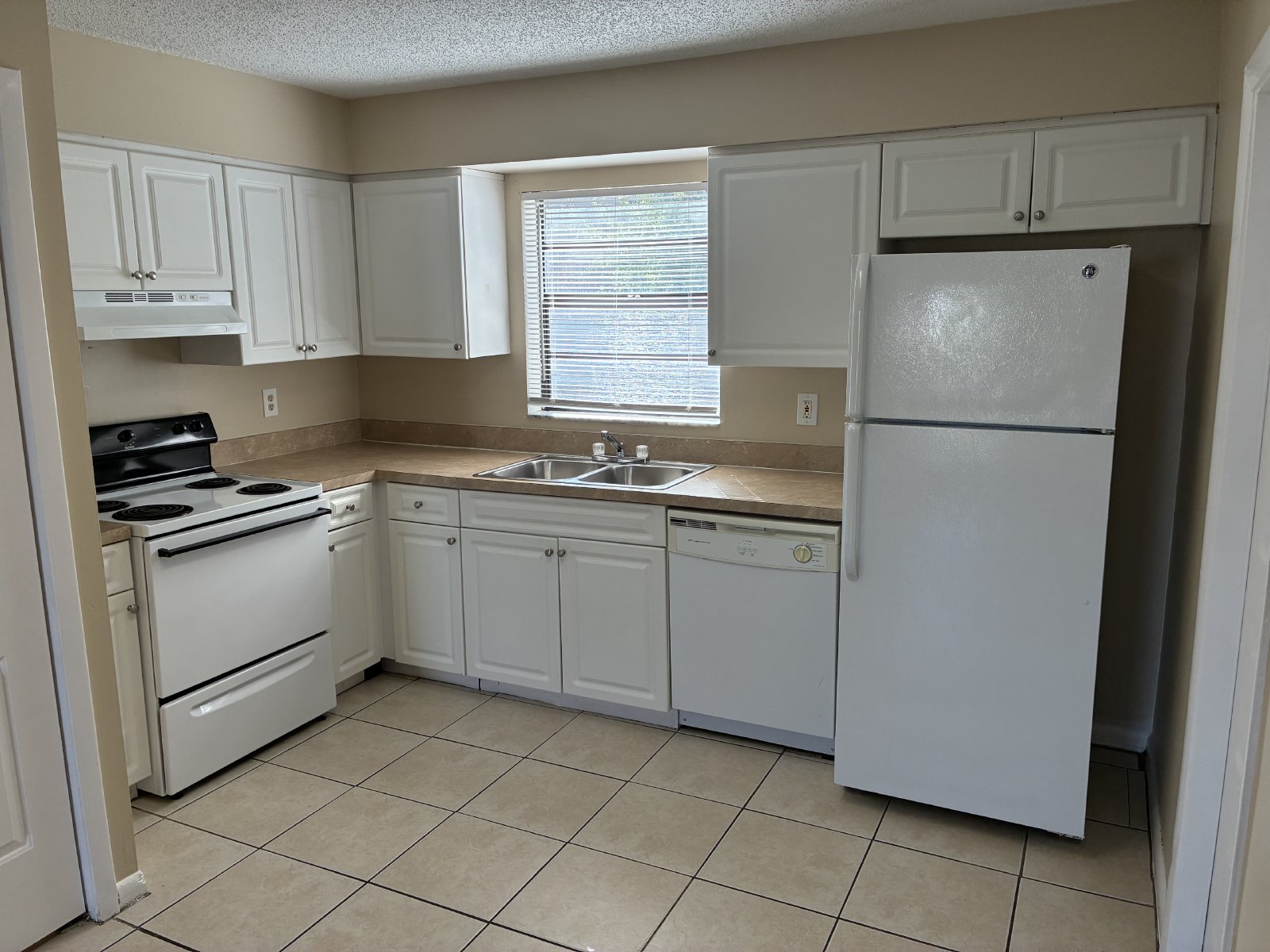 2/1 Apartment Centrally Located Near Gandy & Dale Mabry property image