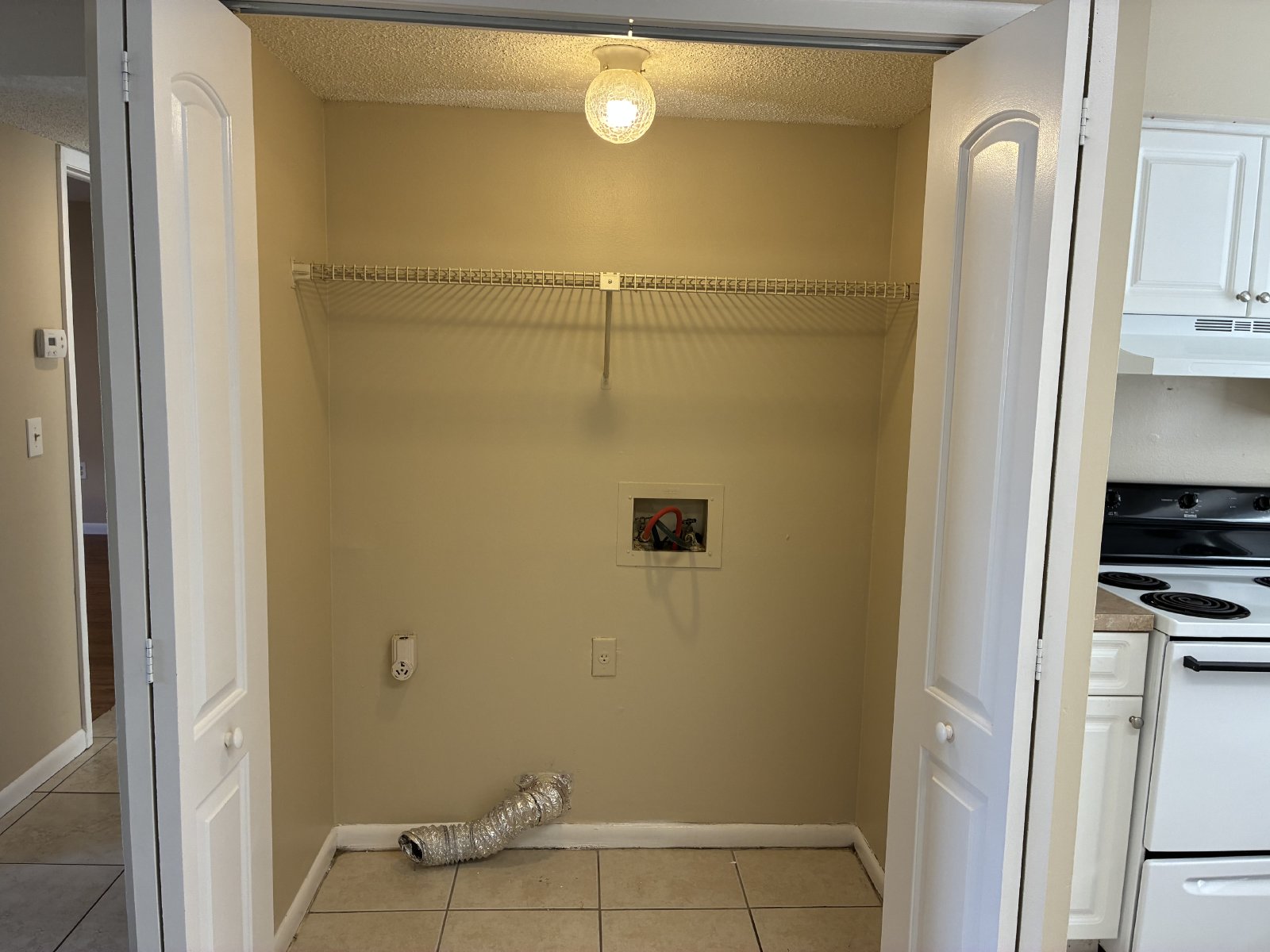 2/1 Apartment Centrally Located Near Gandy & Dale Mabry property image