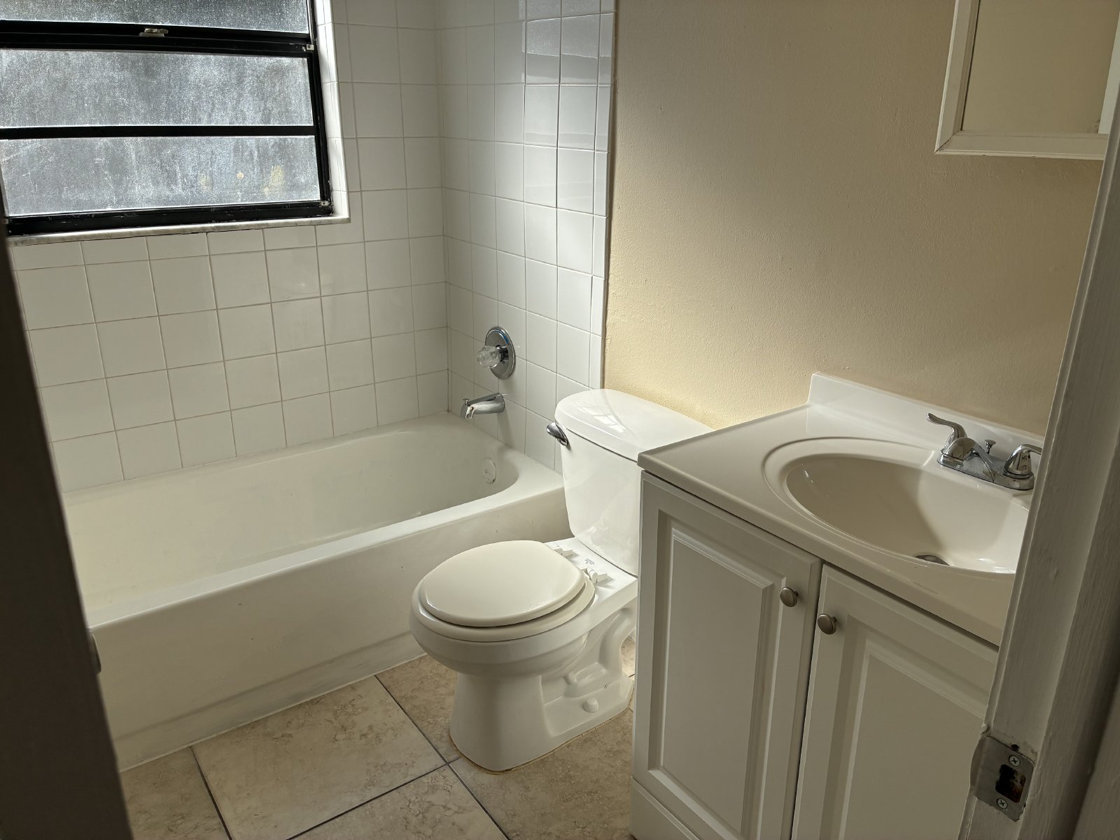 2/1 Apartment Centrally Located Near Gandy & Dale Mabry property image