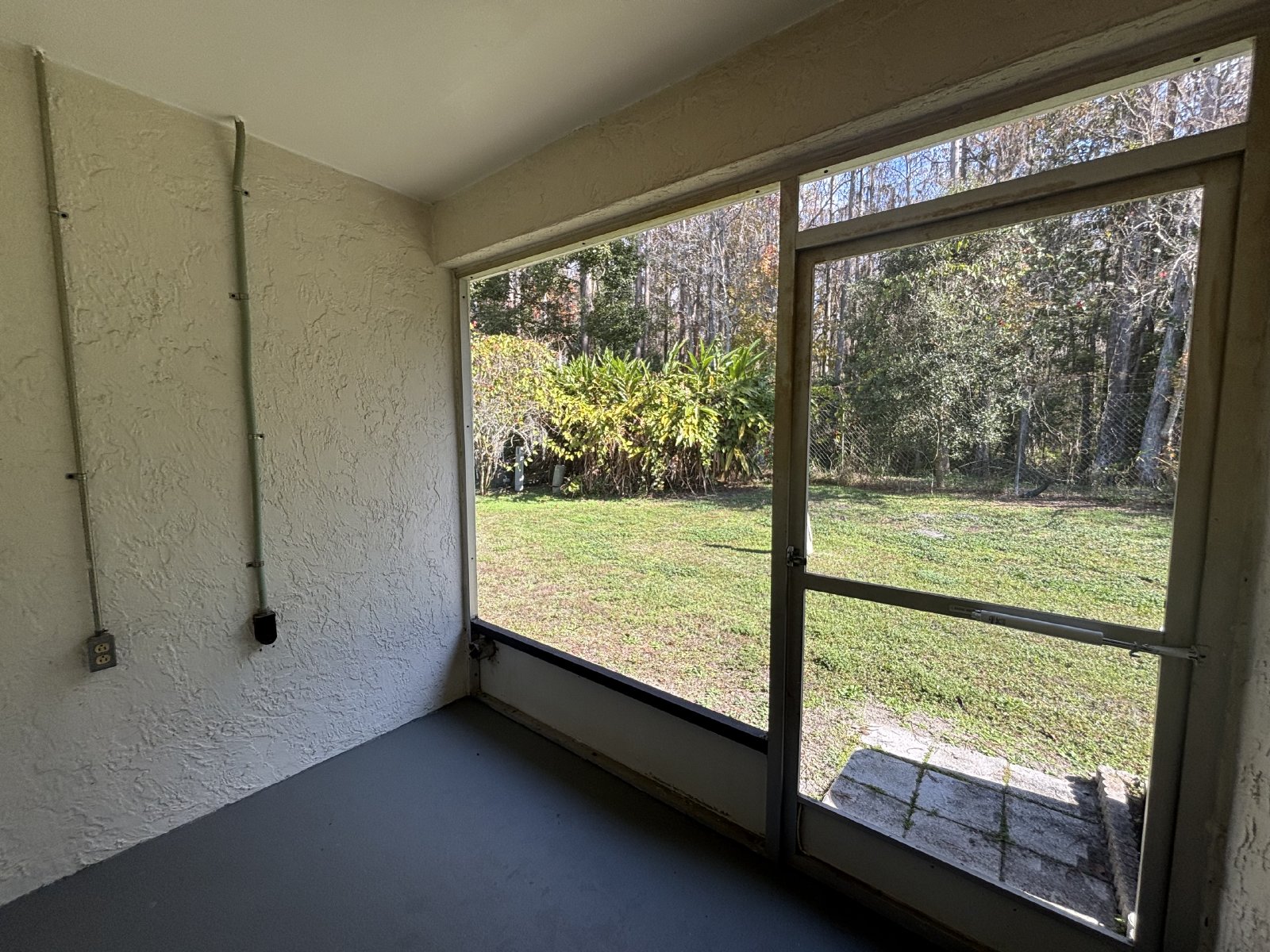 Beautiful Renovated 2/1 Villa property image