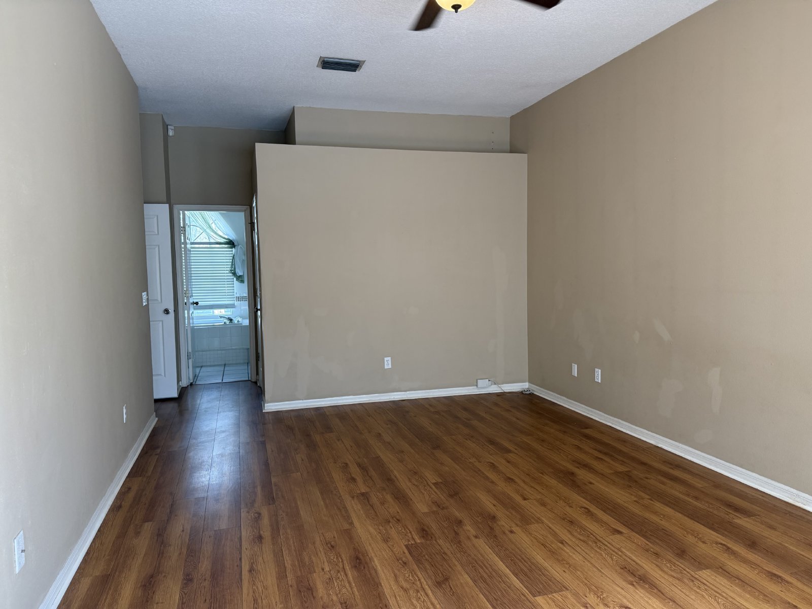 Gorgeous 4/2/2 Pool Home With Wood Floors On 1/2 Acre property image