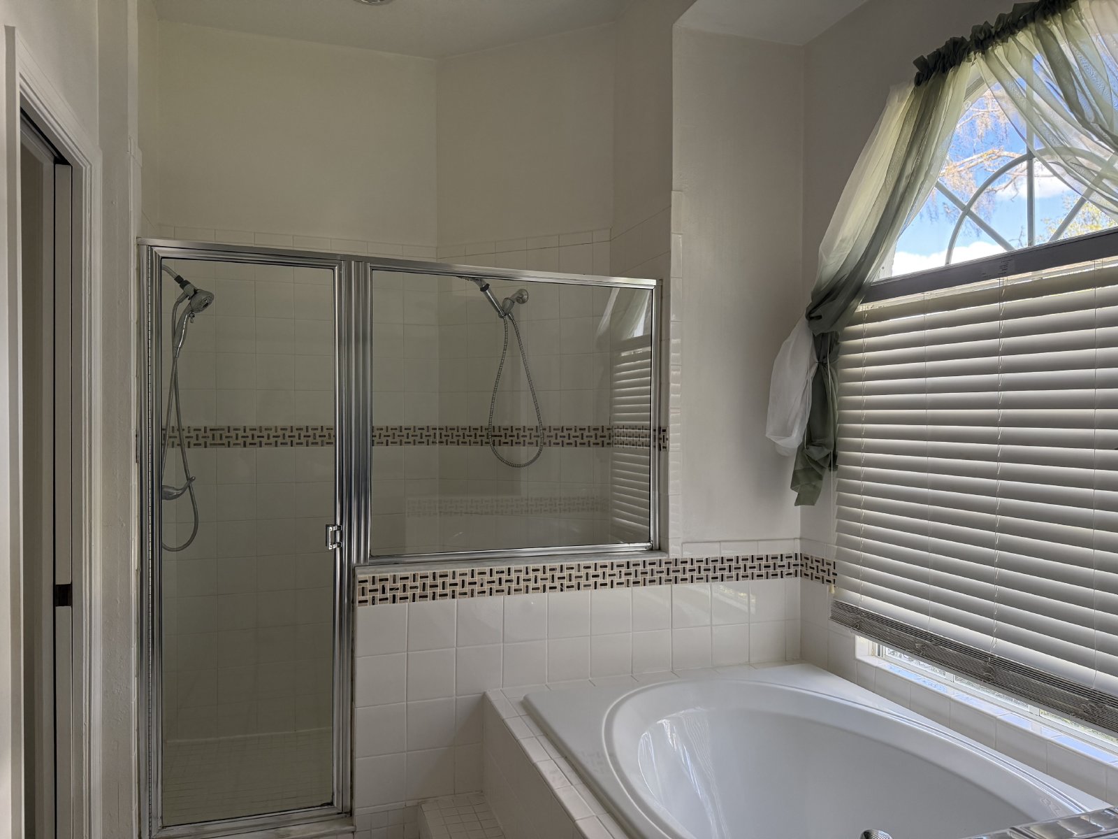 Gorgeous 4/2/2 Pool Home With Wood Floors On 1/2 Acre property image