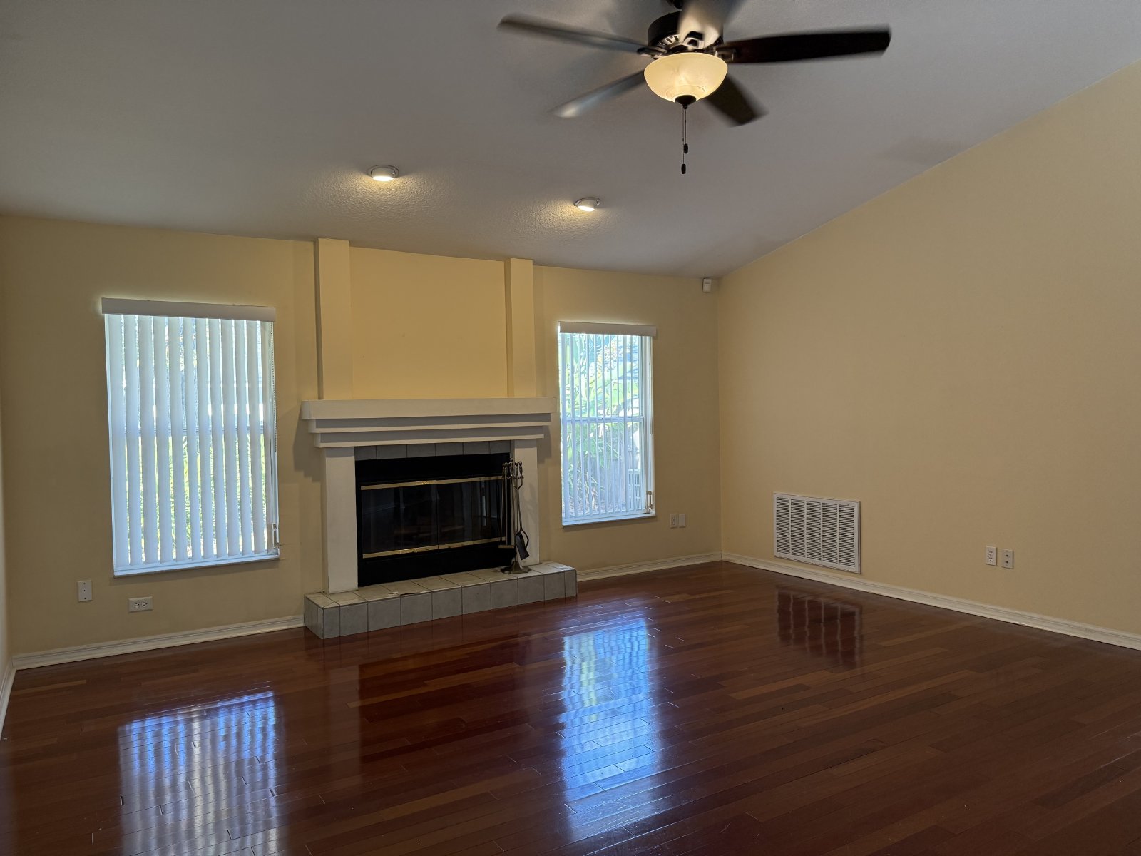 Gorgeous 4/2/2 Pool Home With Wood Floors On 1/2 Acre property image