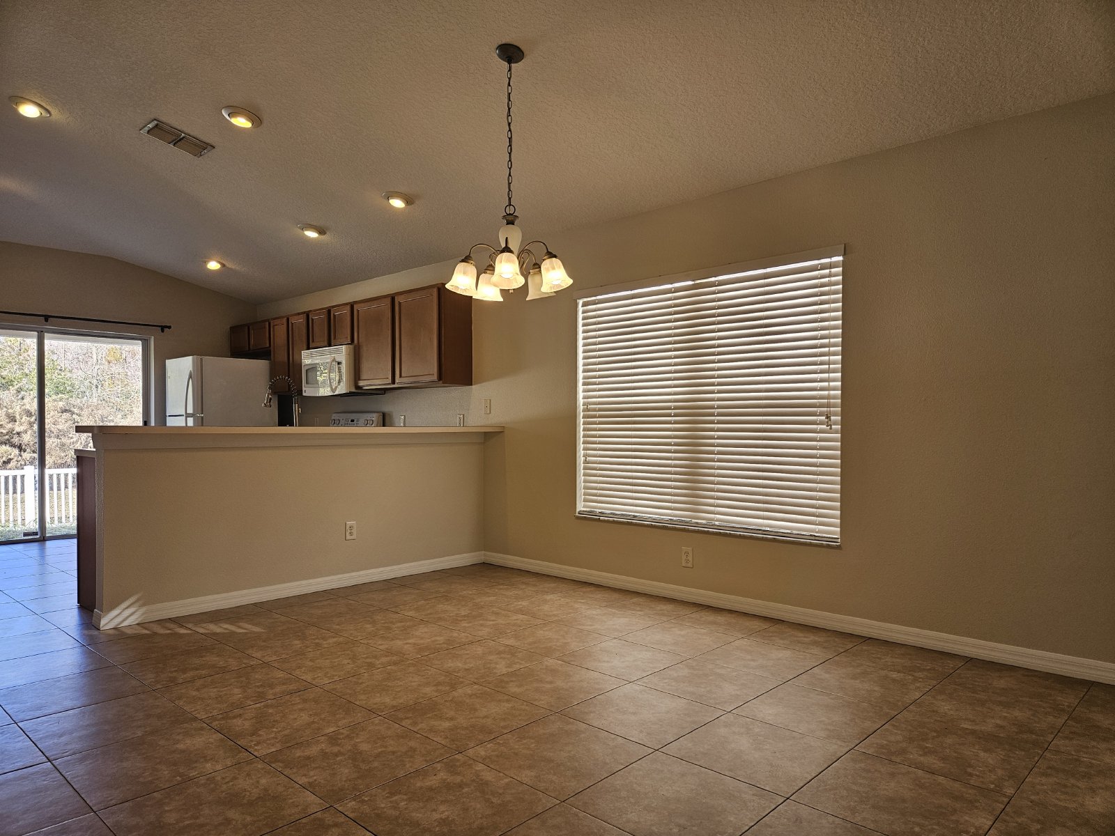 3 Bedroom, 2 Bath / ALL TILE FLOORING / FRESH INTERIOR PAINT! property image