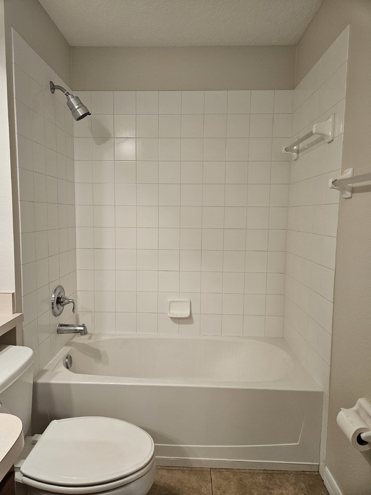 3 Bedroom, 2 Bath / ALL TILE FLOORING / FRESH INTERIOR PAINT! property image