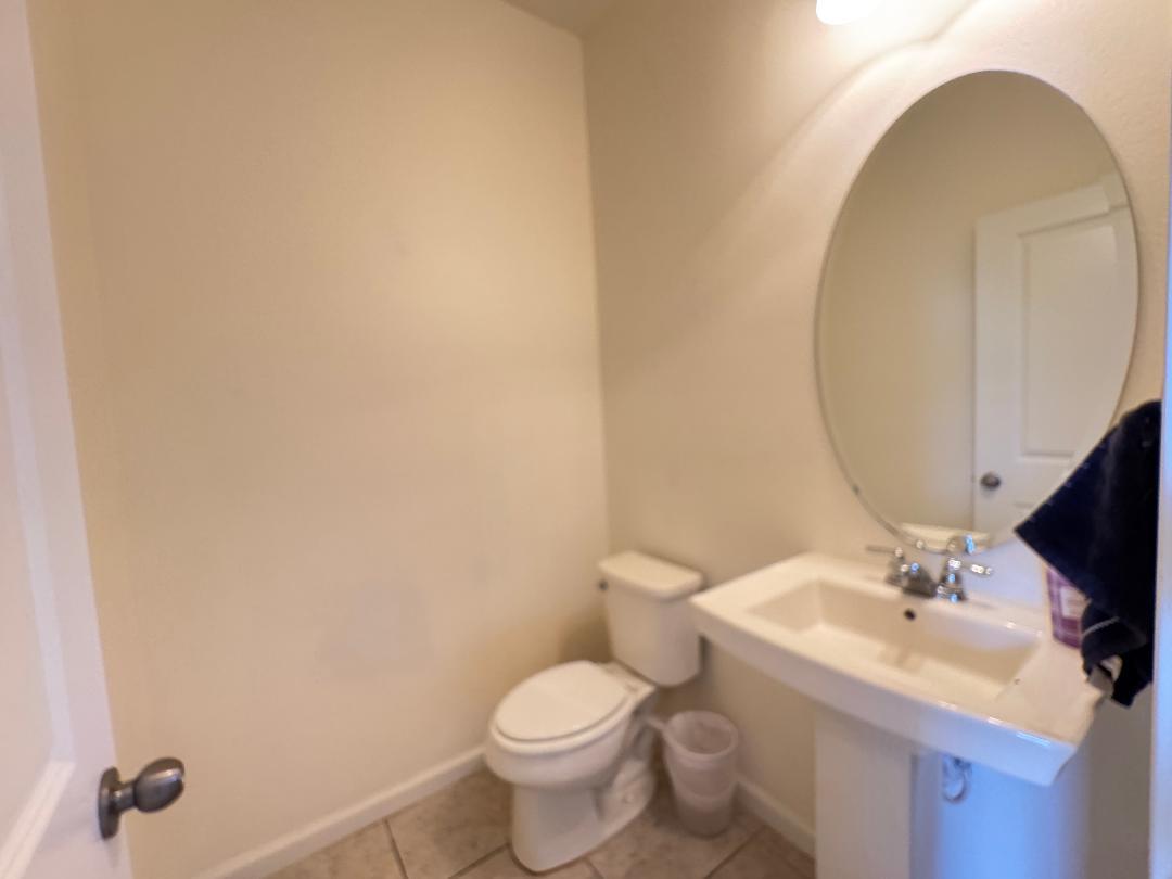 Gorgeous 4/2.5 Fenced Home property image