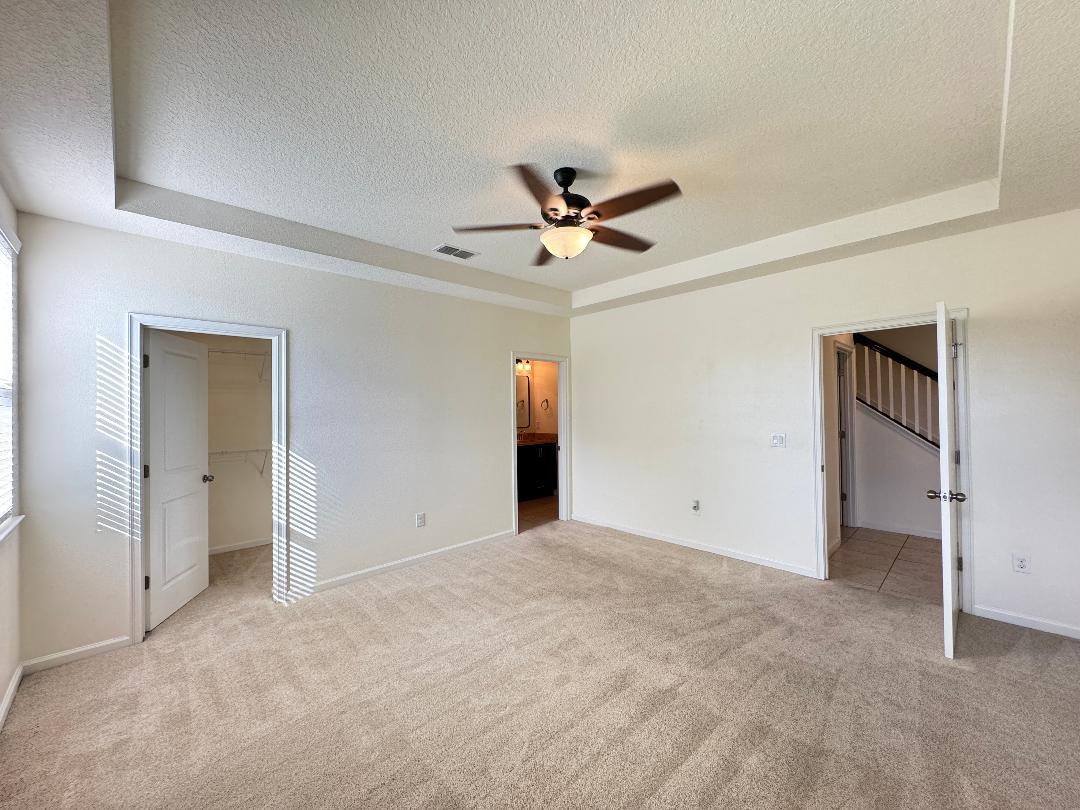 Gorgeous 4/2.5 Fenced Home property image