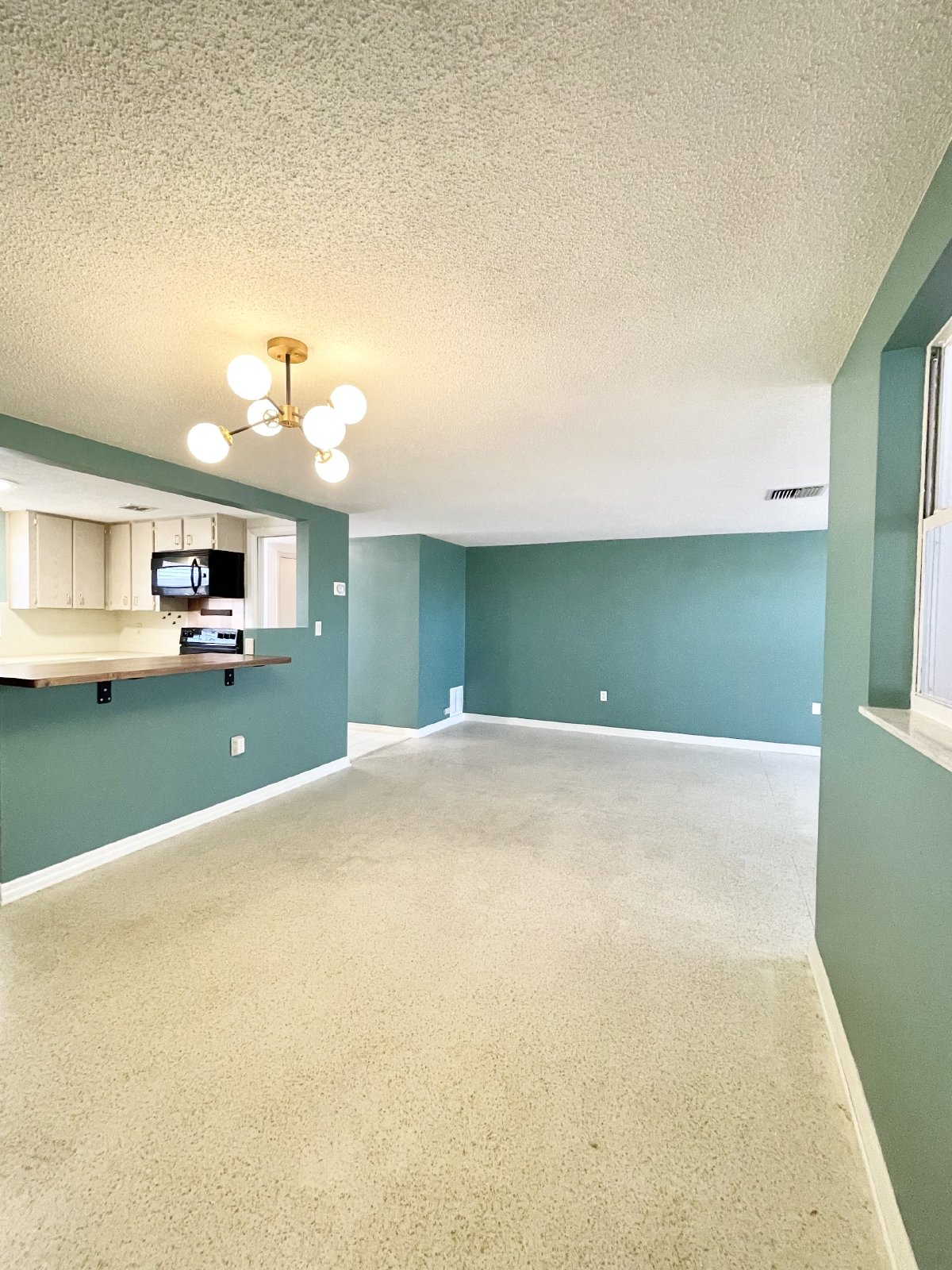 Charming Home in Jasmine Lakes property image